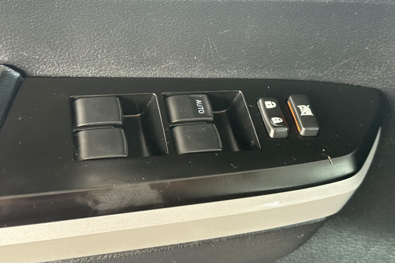 Thumbnail: 2019 Toyota Tundra - 13