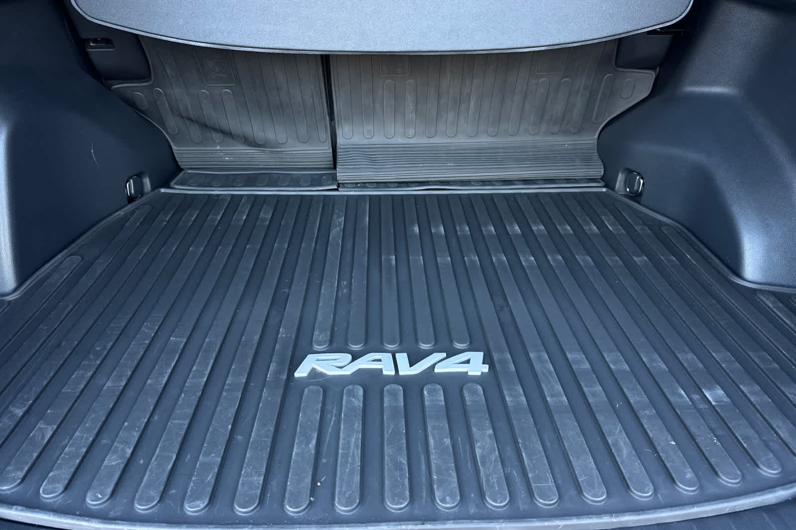 Thumbnail: 2025 Toyota RAV4 - 16