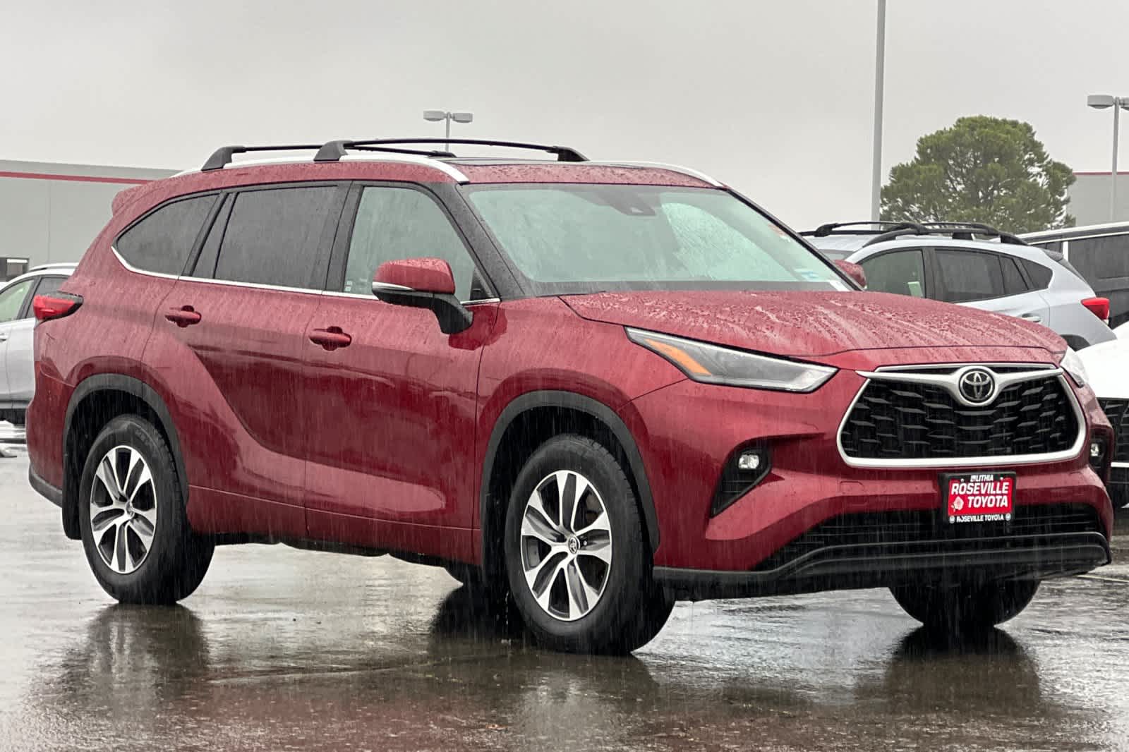 Thumbnail: 2023 Toyota Highlander - 5