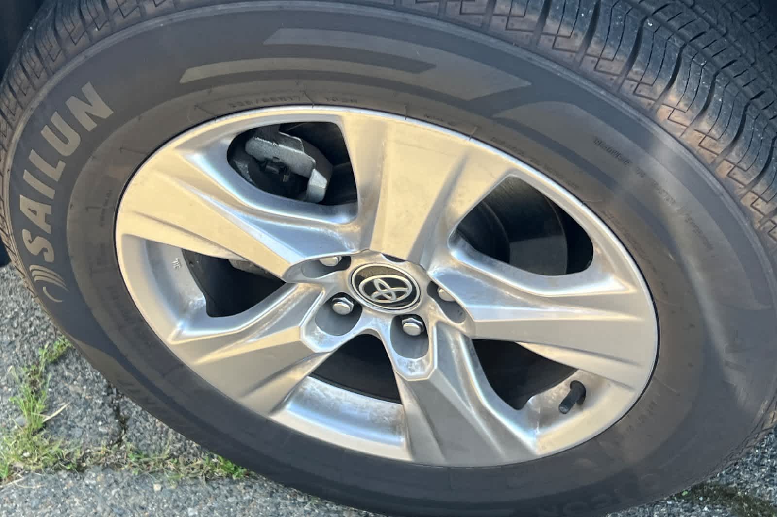 Thumbnail: 2022 Toyota RAV4 - 21