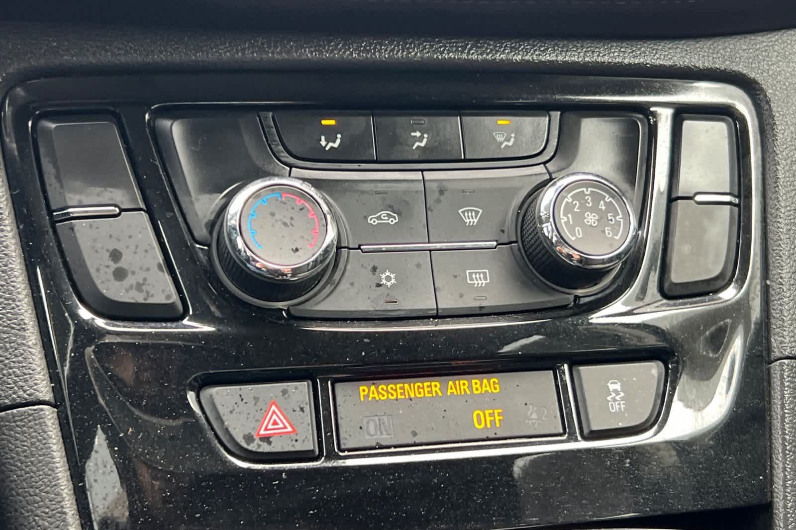 Thumbnail: 2019 Buick Encore - 21