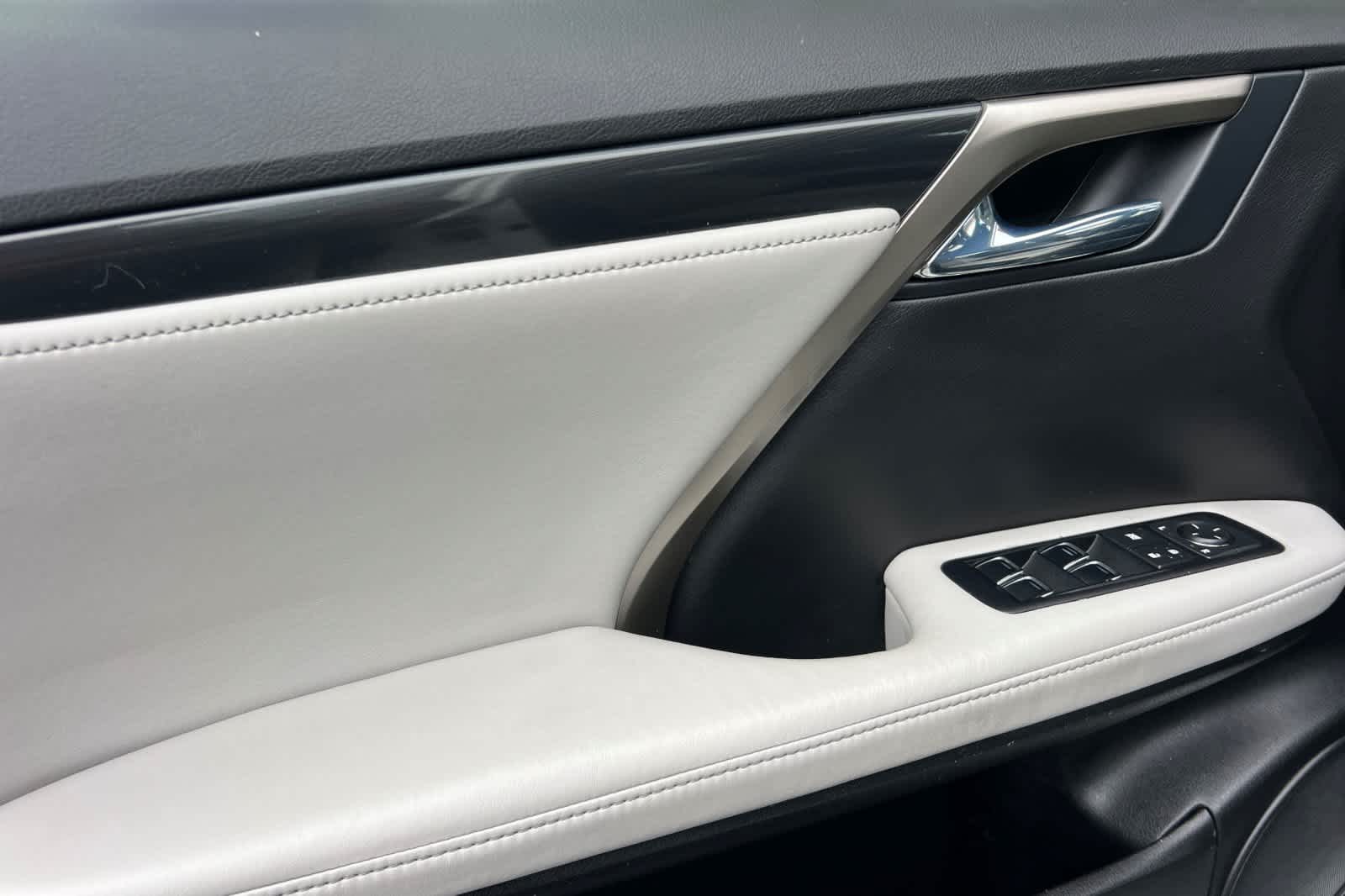 Thumbnail: 2016 Lexus RX - 12