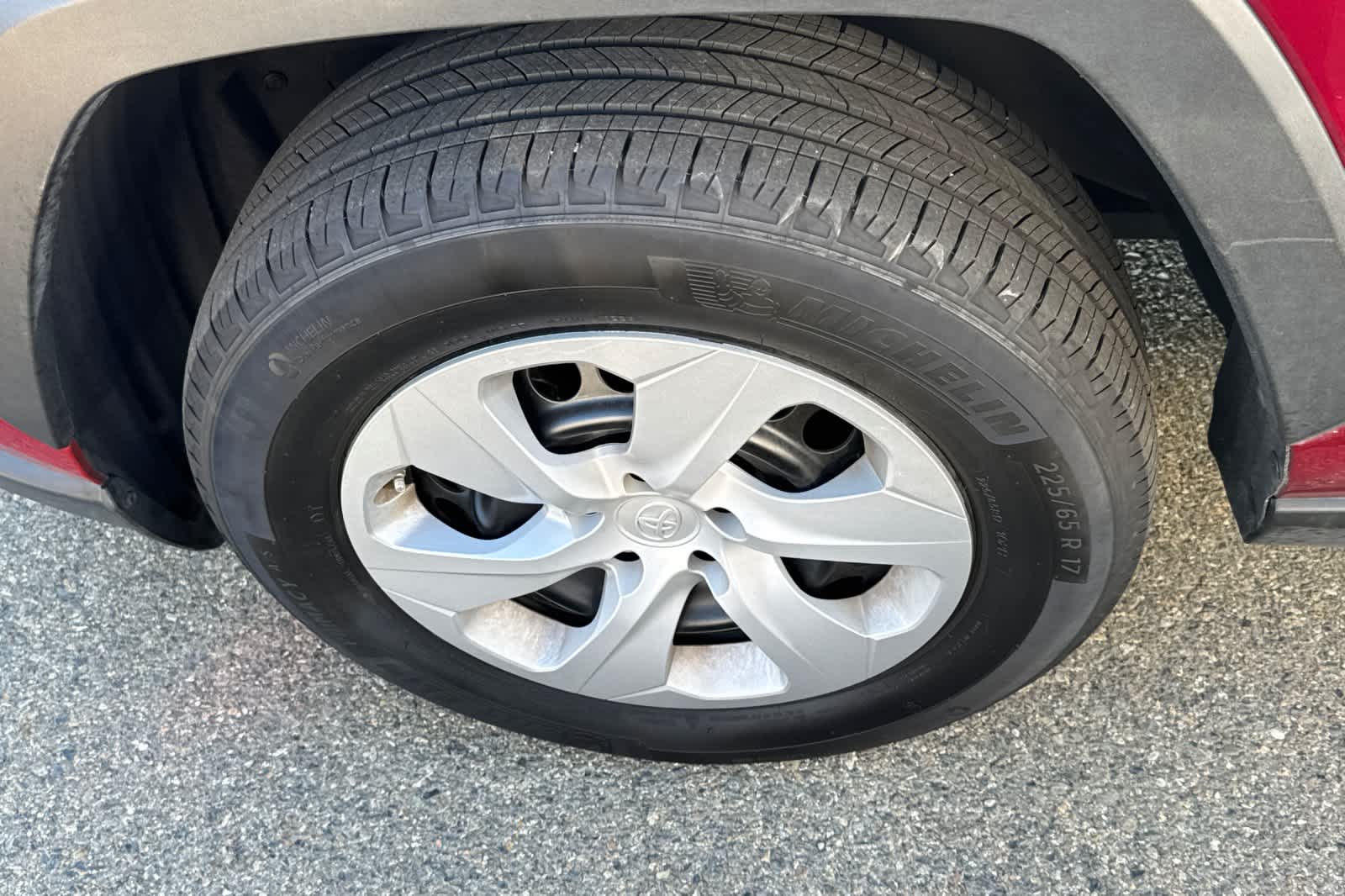 Thumbnail: 2024 Toyota RAV4 - 21