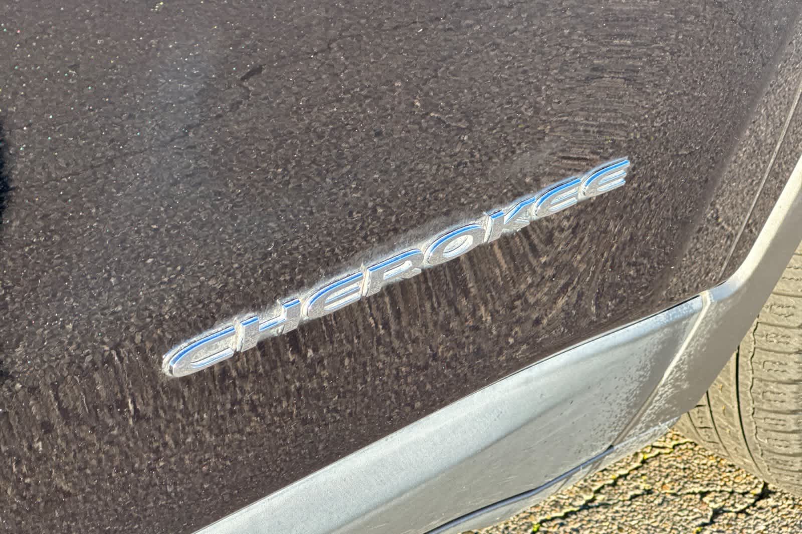 Thumbnail: 2015 Jeep Cherokee - 29