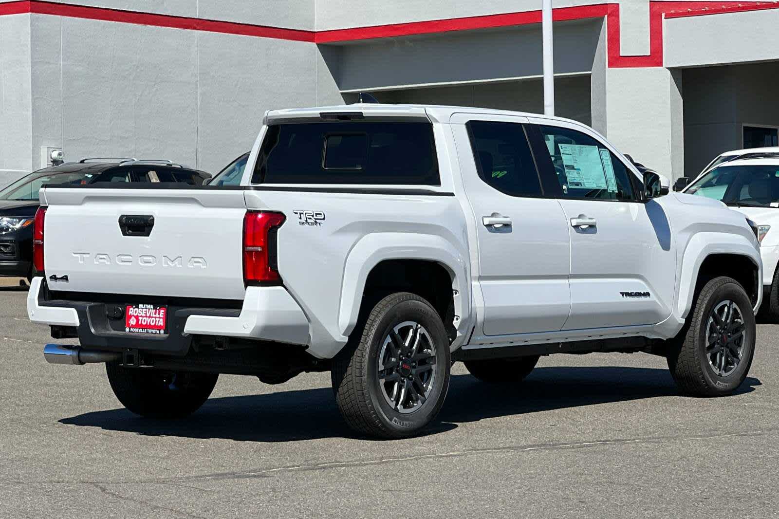 2024 Toyota Tacoma TRD Sport 2