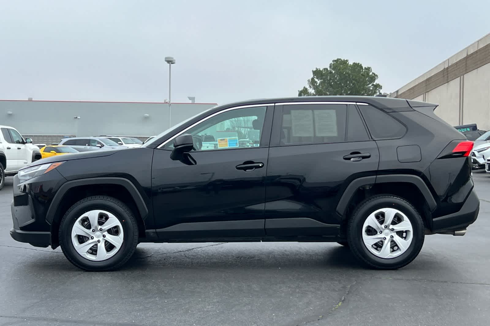 Thumbnail: 2024 Toyota RAV4 - 9