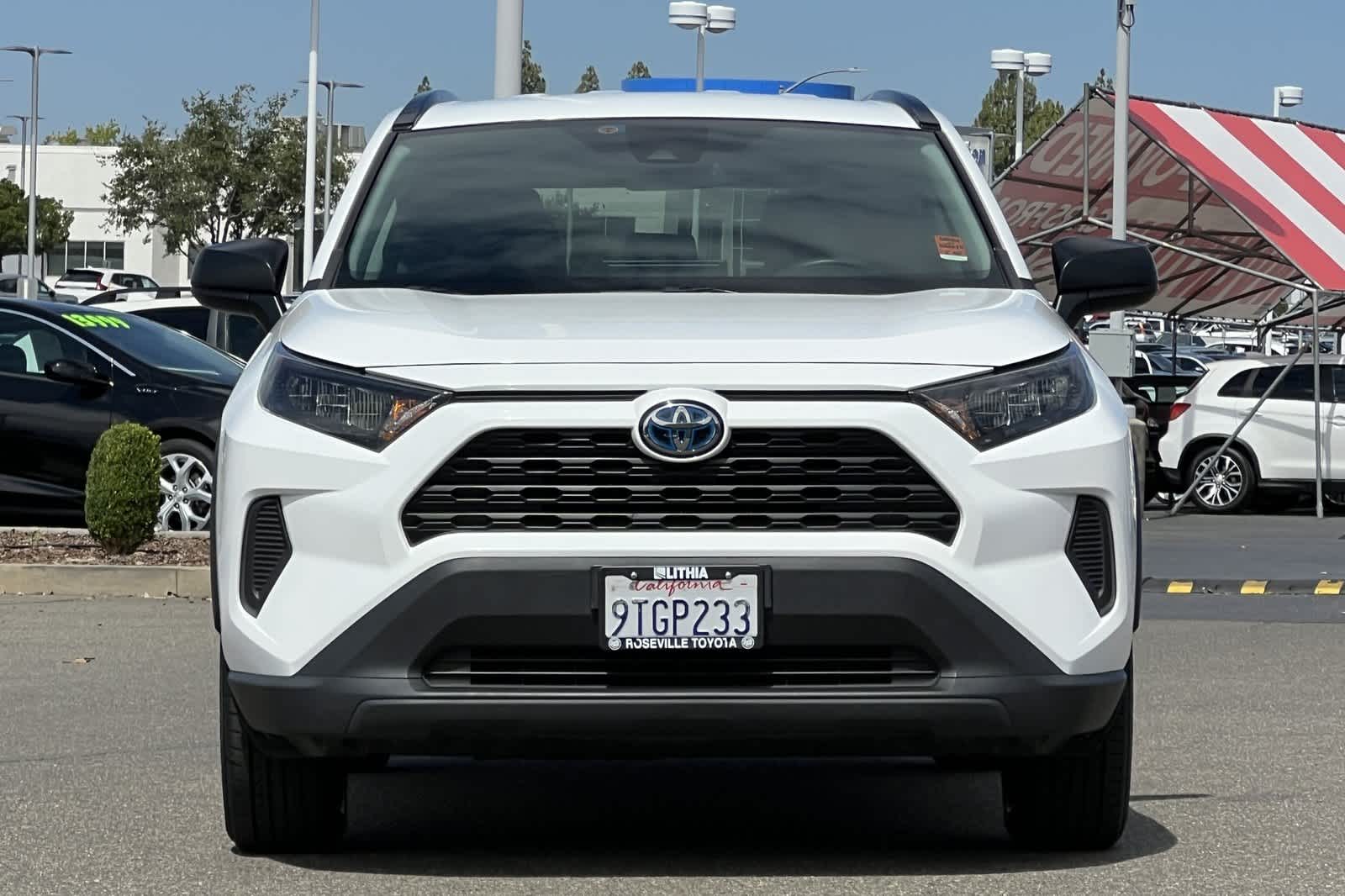 Thumbnail: 2022 Toyota RAV4 - 10