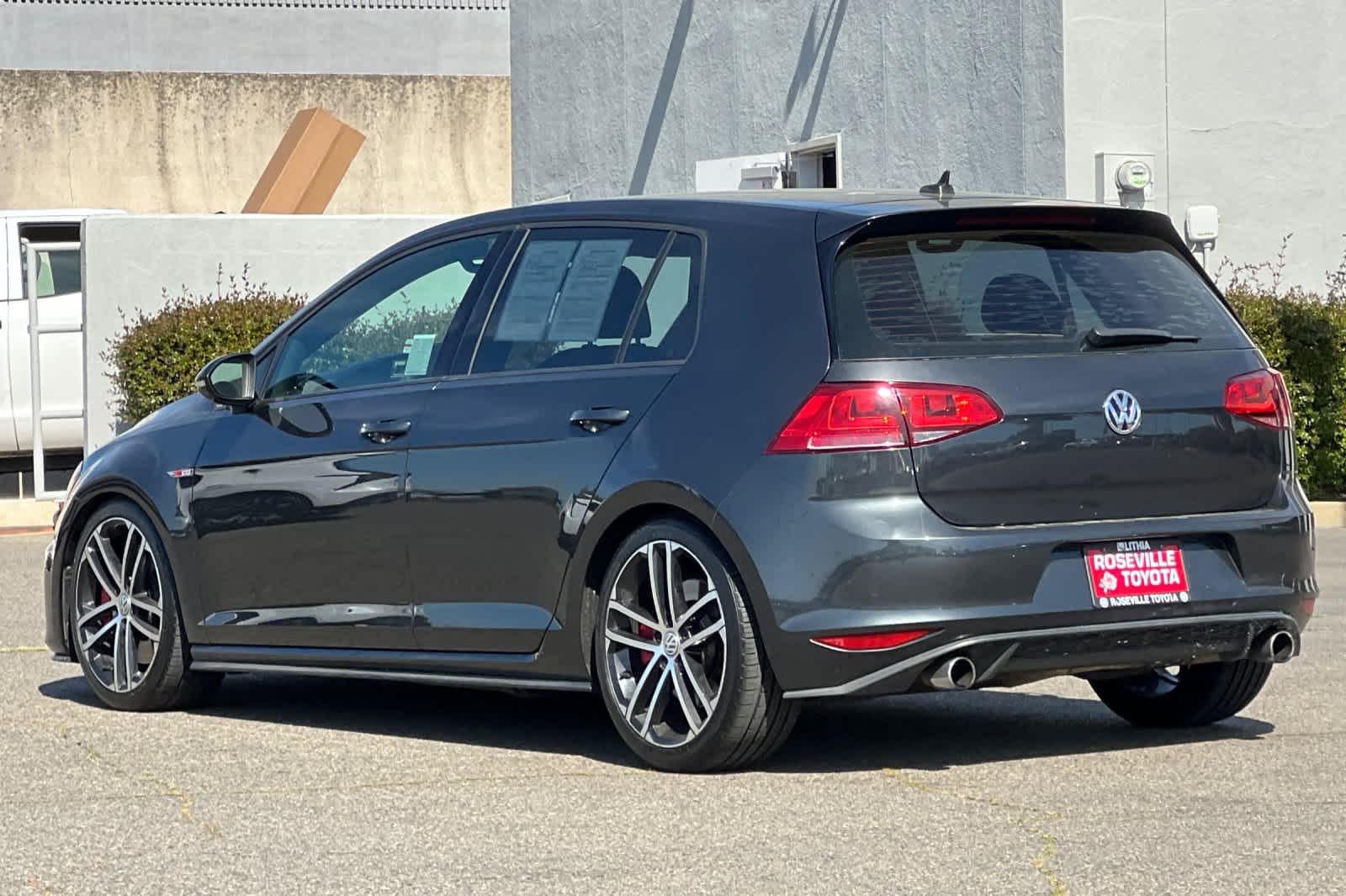 Thumbnail: 2017 Volkswagen Golf - 7