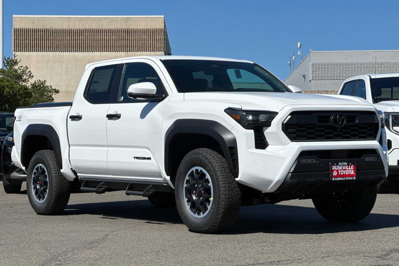 Thumbnail: 2025 Toyota Tacoma - 9