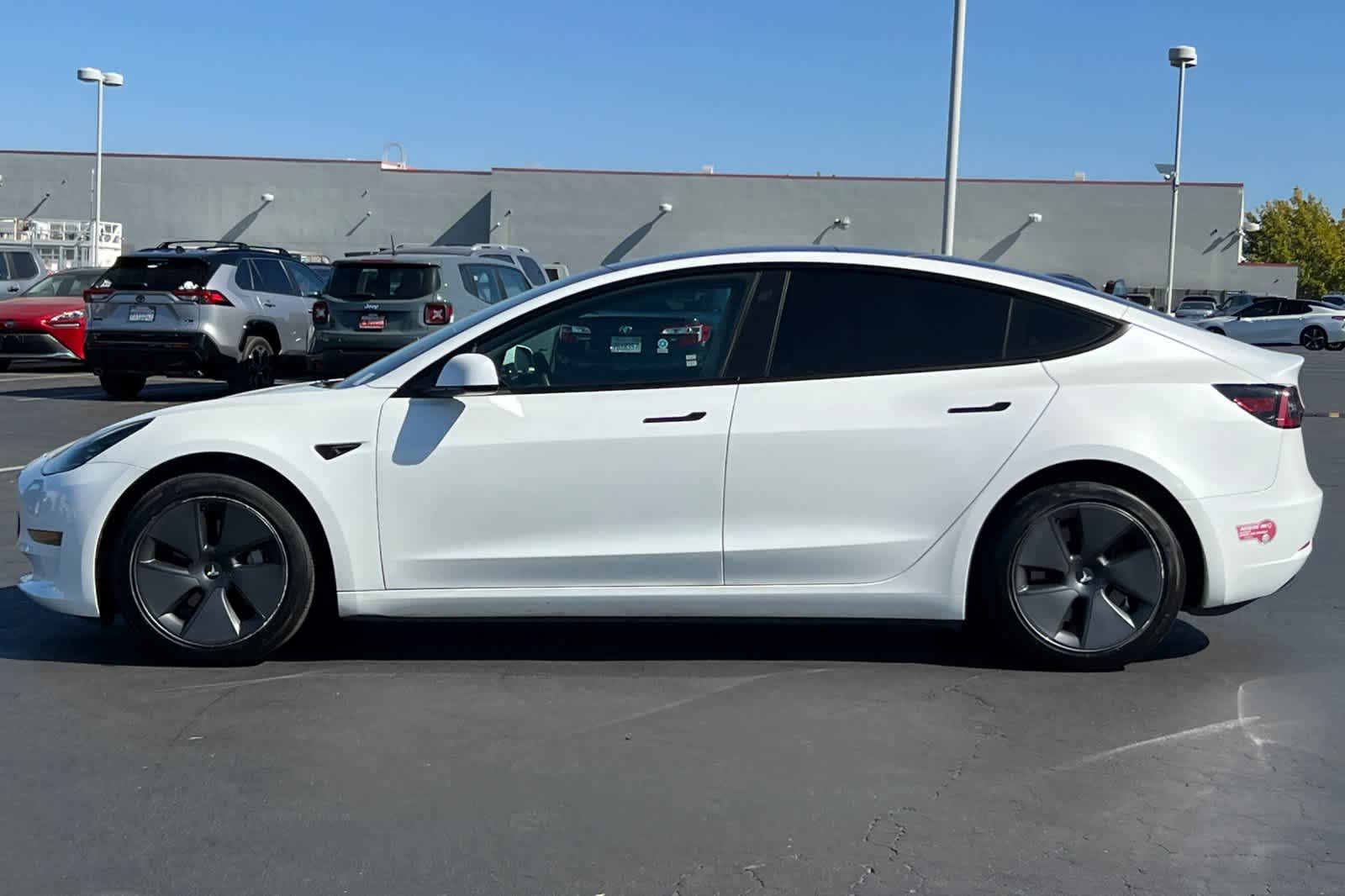 Thumbnail: 2023 Tesla Model 3 - 9