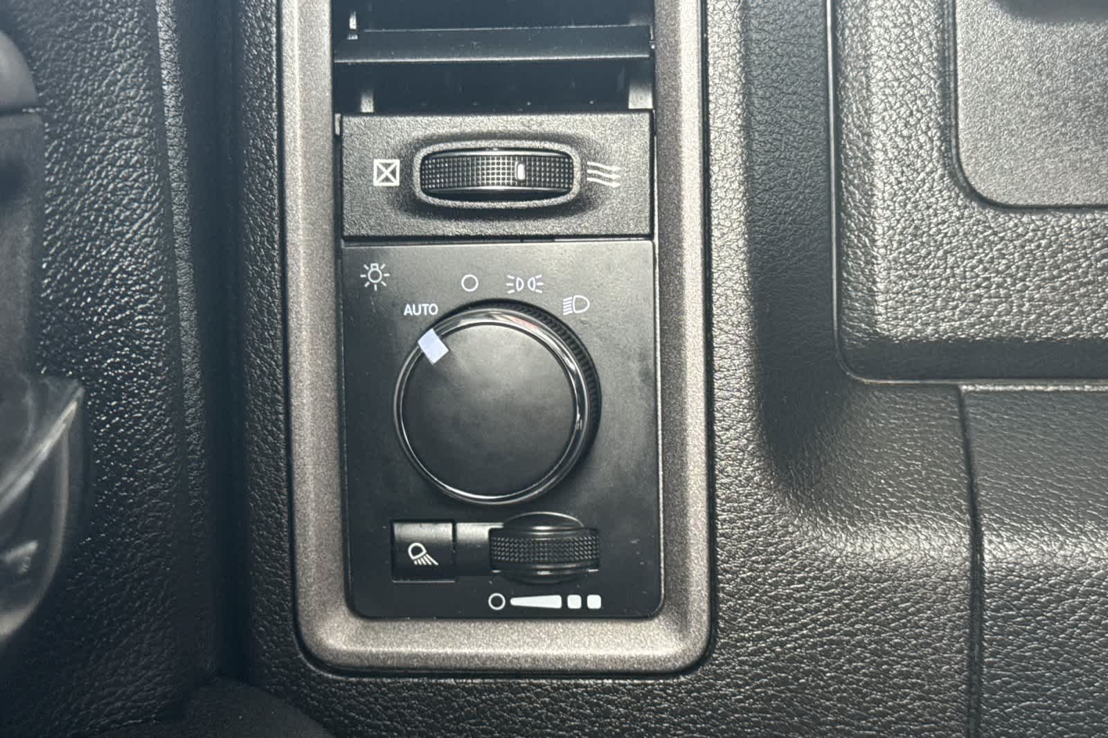 Thumbnail: 2022 RAM 1500 Classic - 26