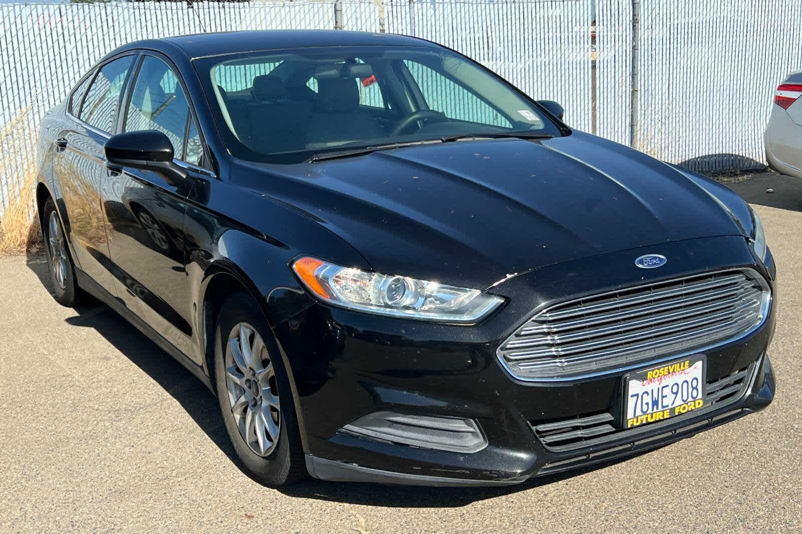 2015 Ford Fusion S 3