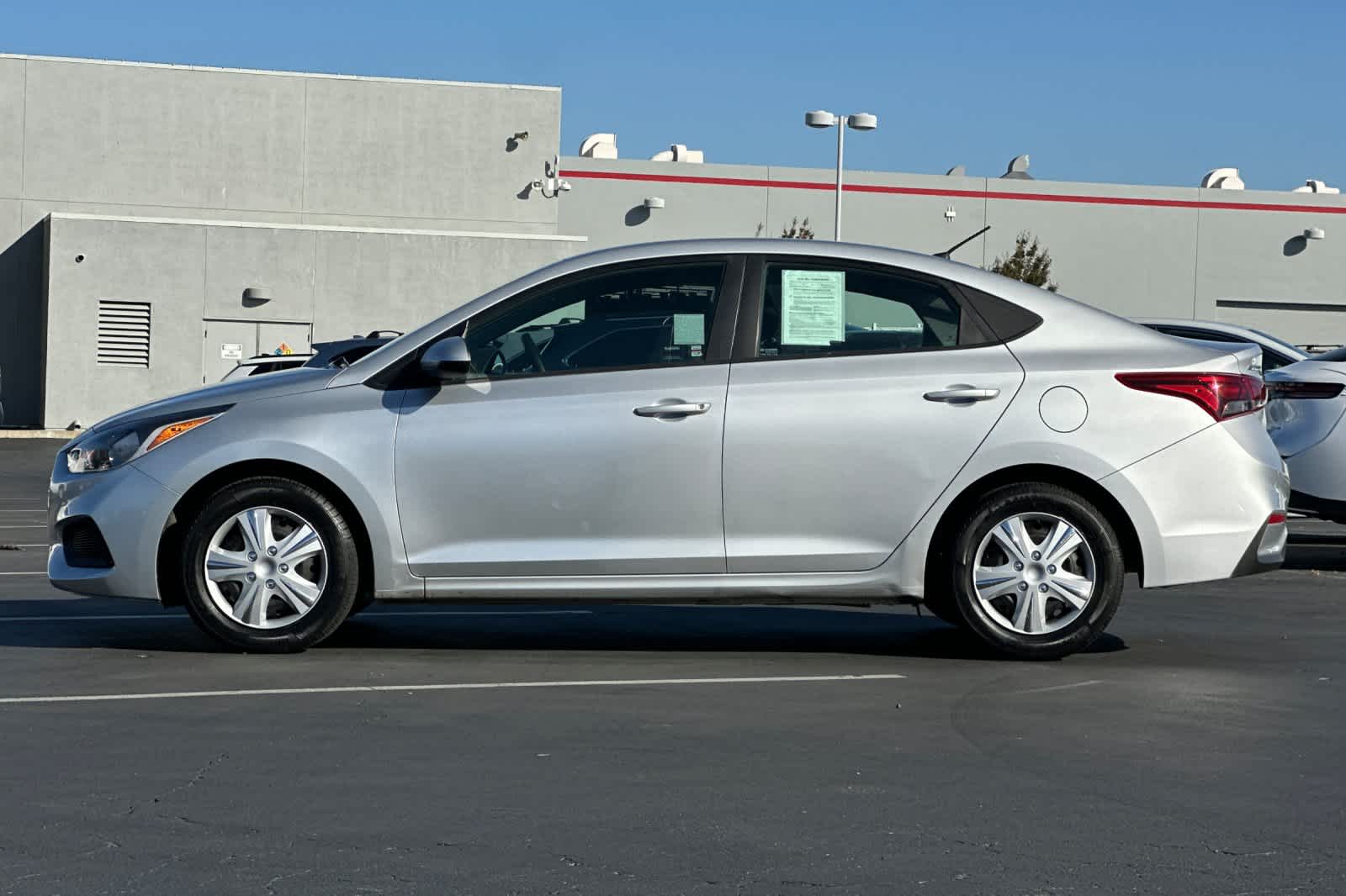 Thumbnail: 2021 Hyundai Accent - 9