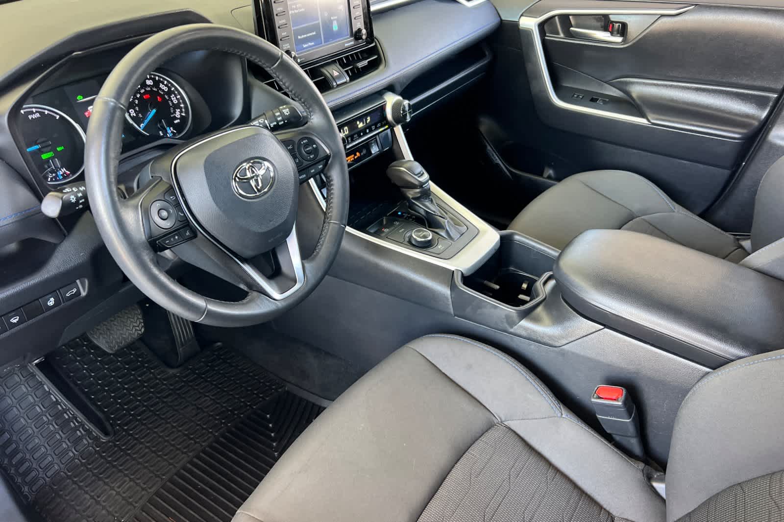 Thumbnail: 2022 Toyota RAV4 - 11
