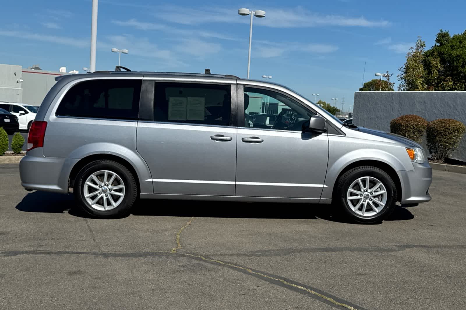 Thumbnail: 2019 Dodge Grand Caravan - 6
