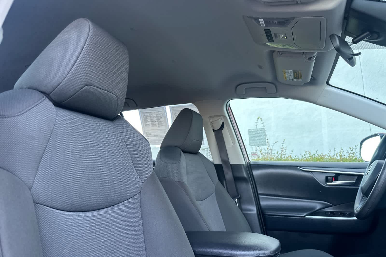 Thumbnail: 2025 Toyota RAV4 - 18