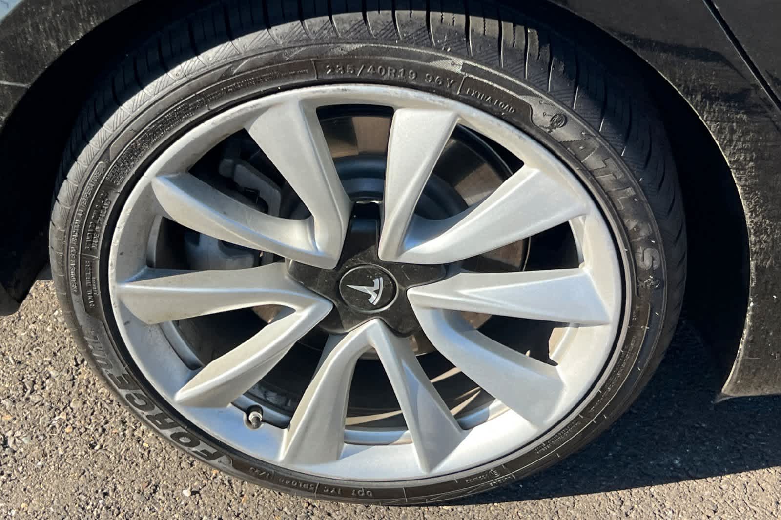 Thumbnail: 2018 Tesla Model 3 - 17