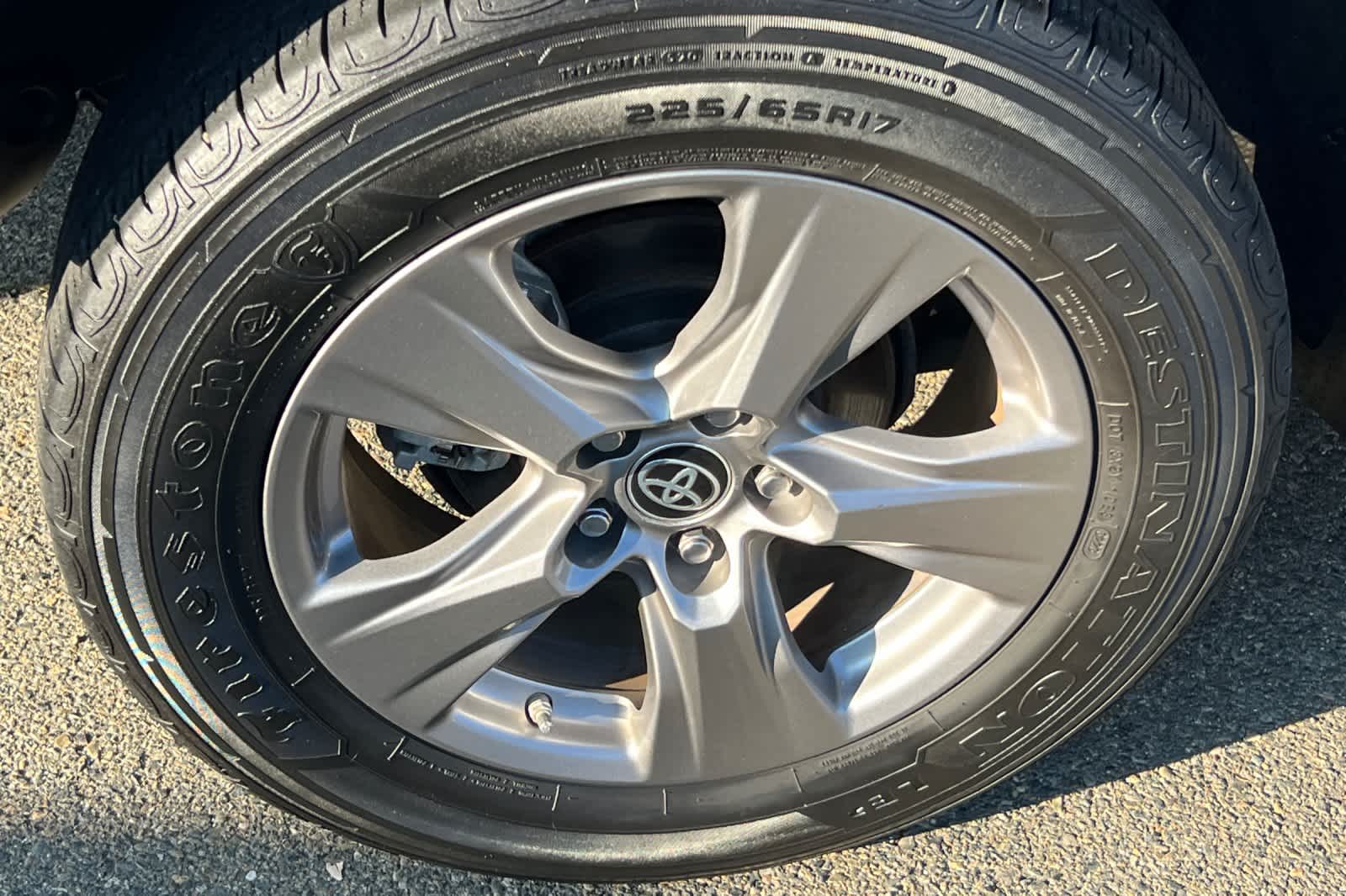 Thumbnail: 2023 Toyota RAV4 - 14