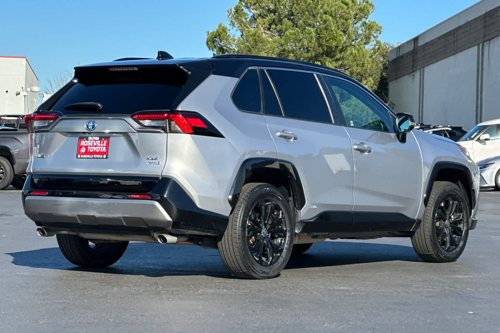 Thumbnail: 2022 Toyota RAV4 - 2