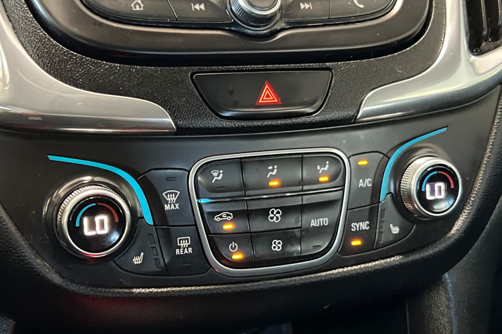 Thumbnail: 2019 Chevrolet Equinox - 21