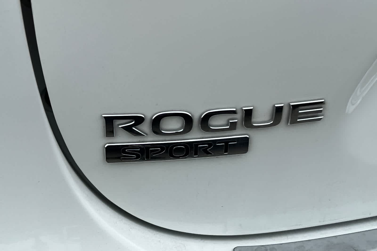 Thumbnail: 2017 Nissan Rogue Sport - 7