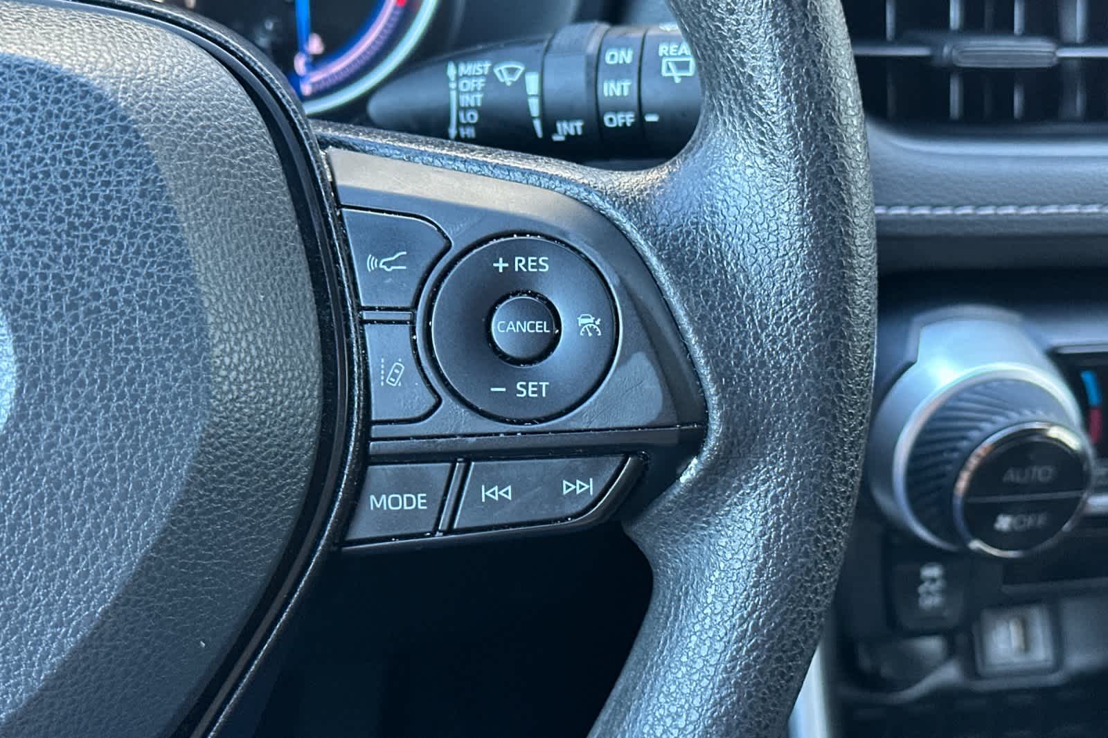 Thumbnail: 2023 Toyota RAV4 - 27