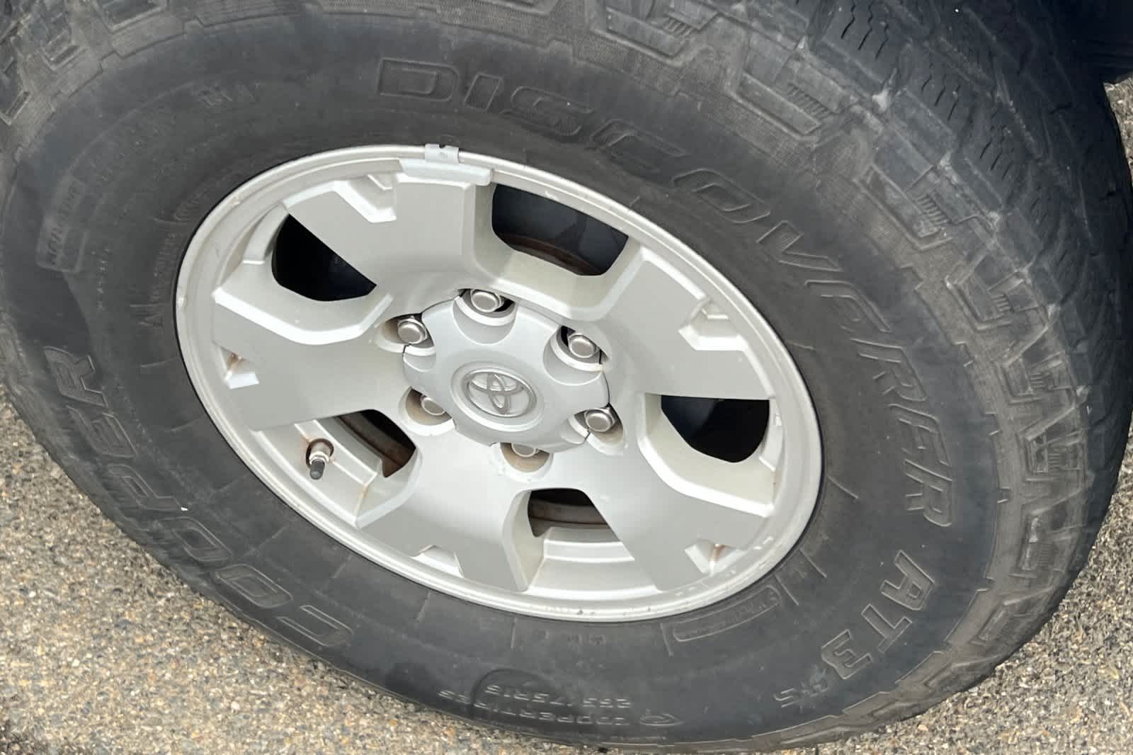 Thumbnail: 2010 Toyota Tacoma - 22