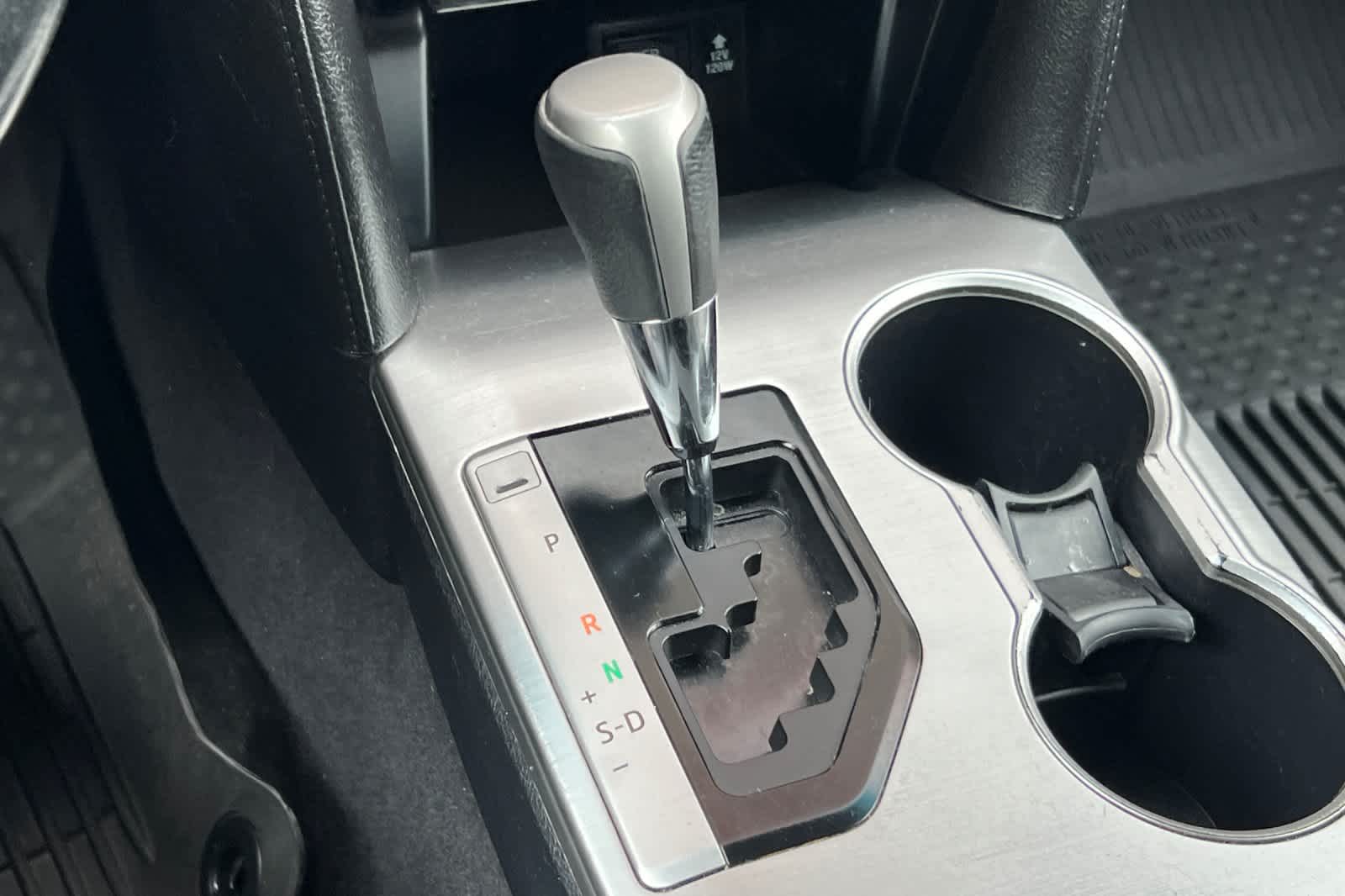 Thumbnail: 2013 Toyota Camry - 22