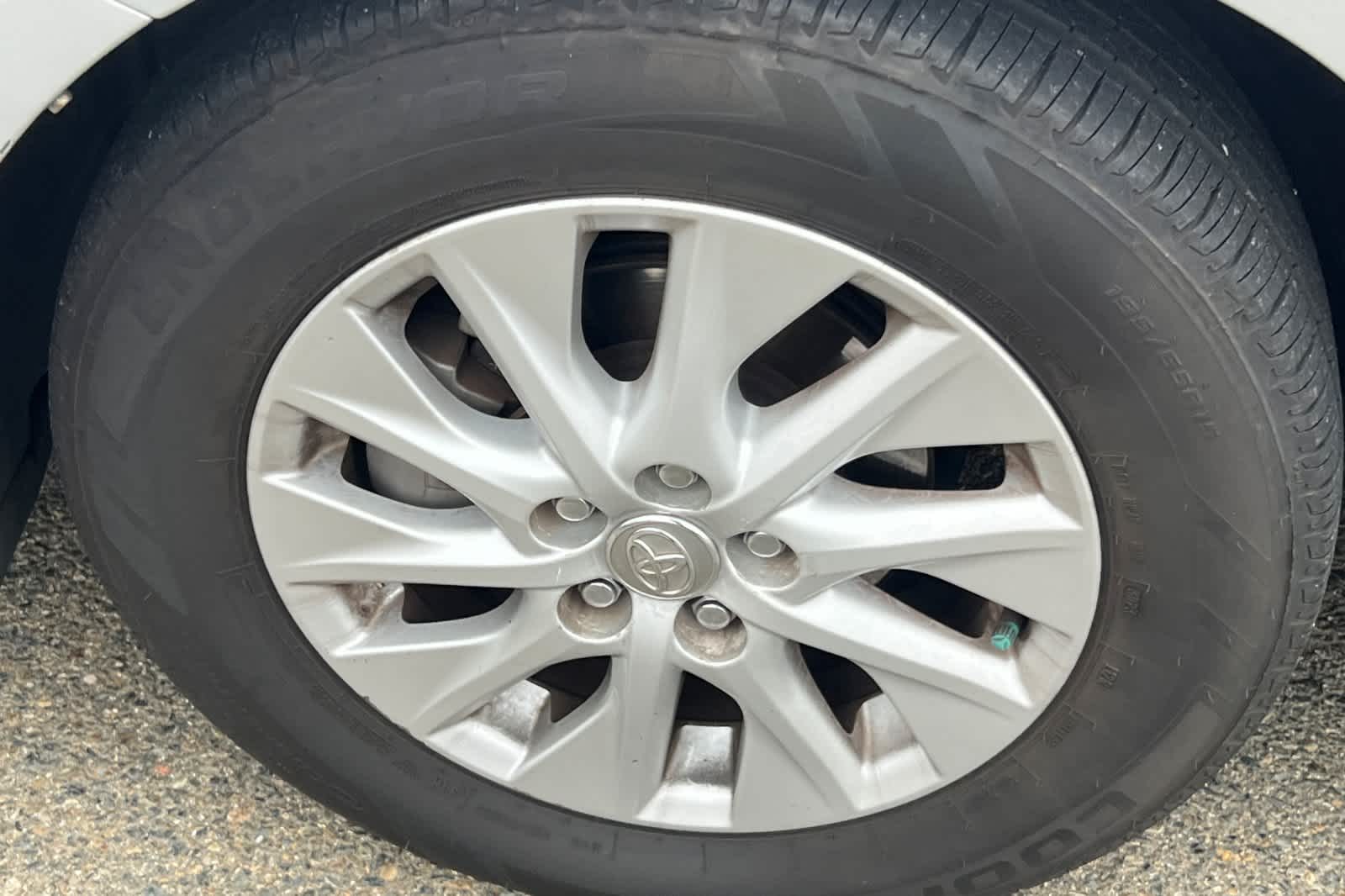 Thumbnail: 2012 Toyota Prius - 22