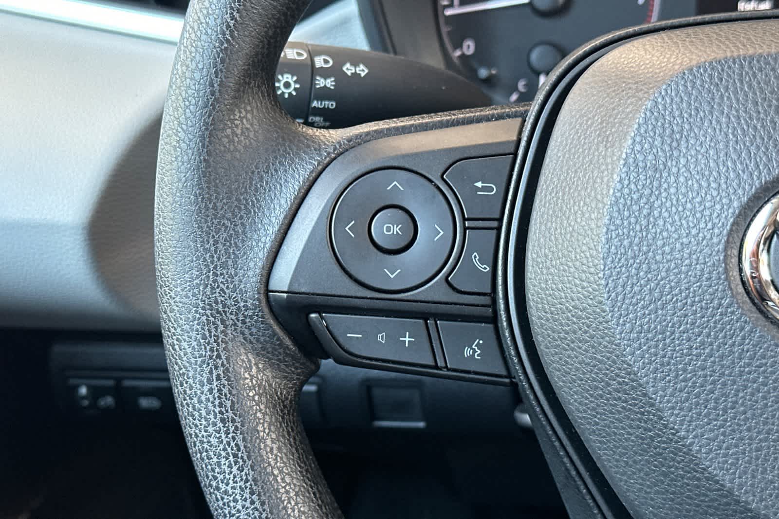 Thumbnail: 2025 Toyota Corolla - 24