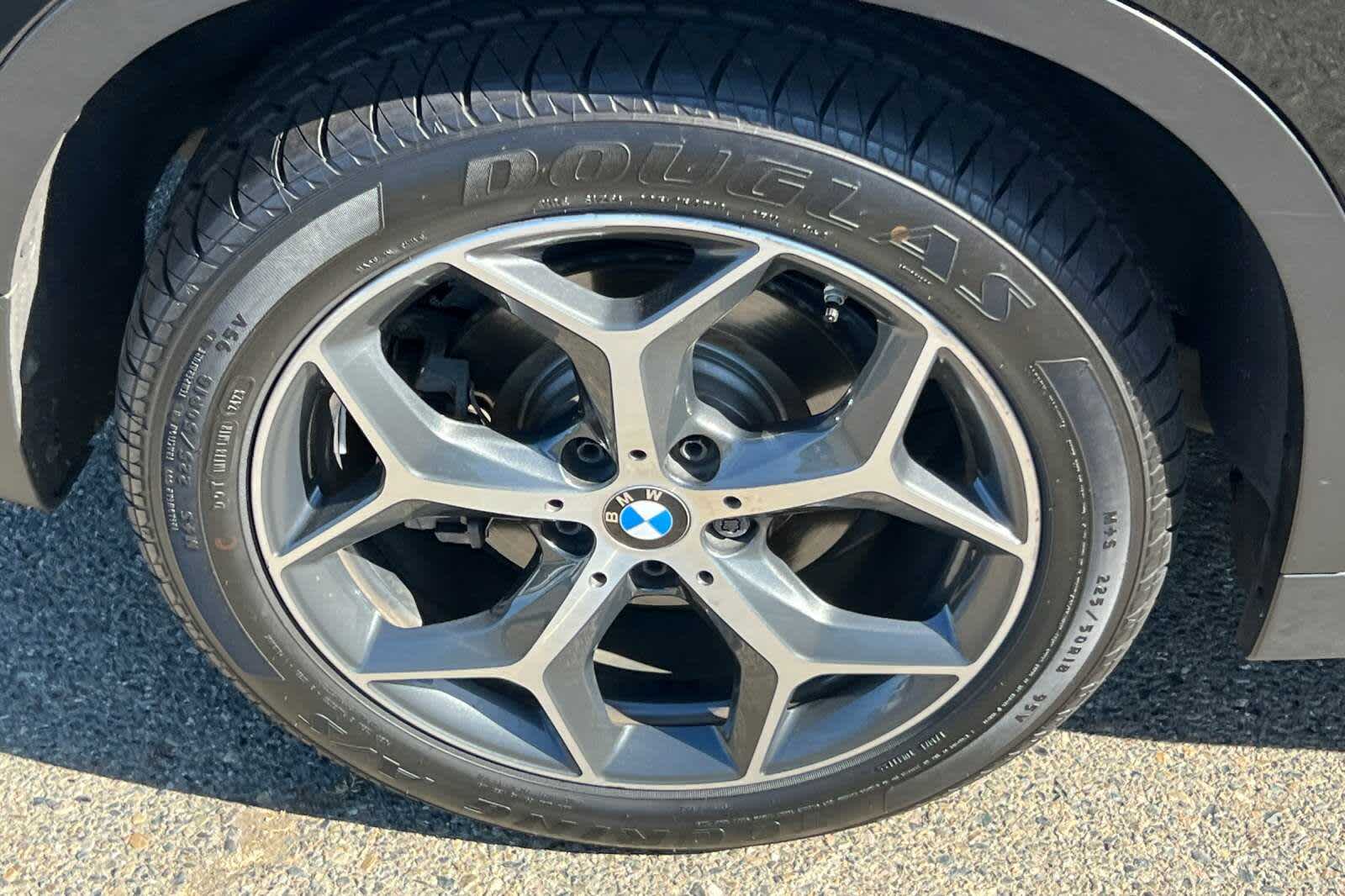 Thumbnail: 2017 BMW X1 - 14