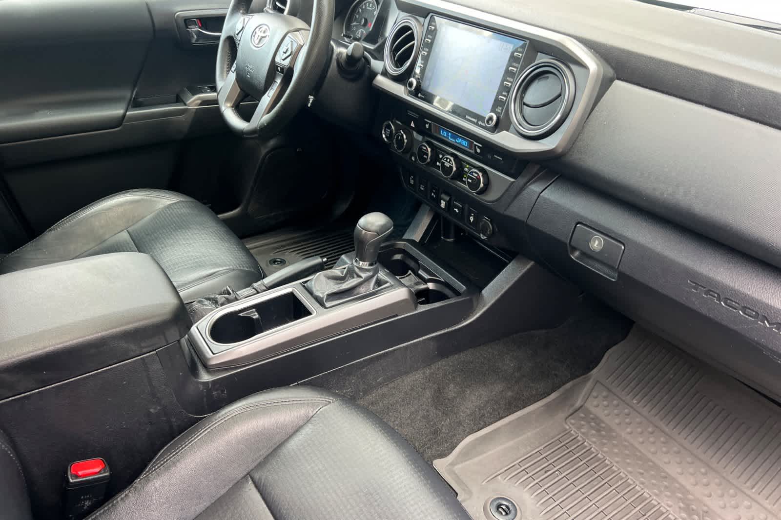 Thumbnail: 2022 Toyota Tacoma - 15