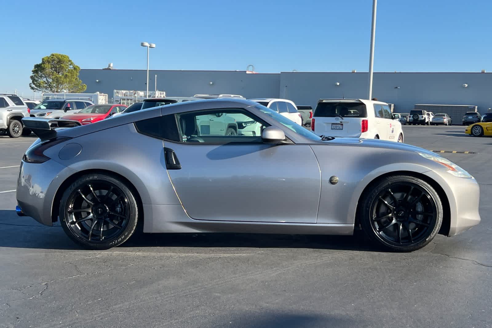 Thumbnail: 2009 Nissan Z - 5