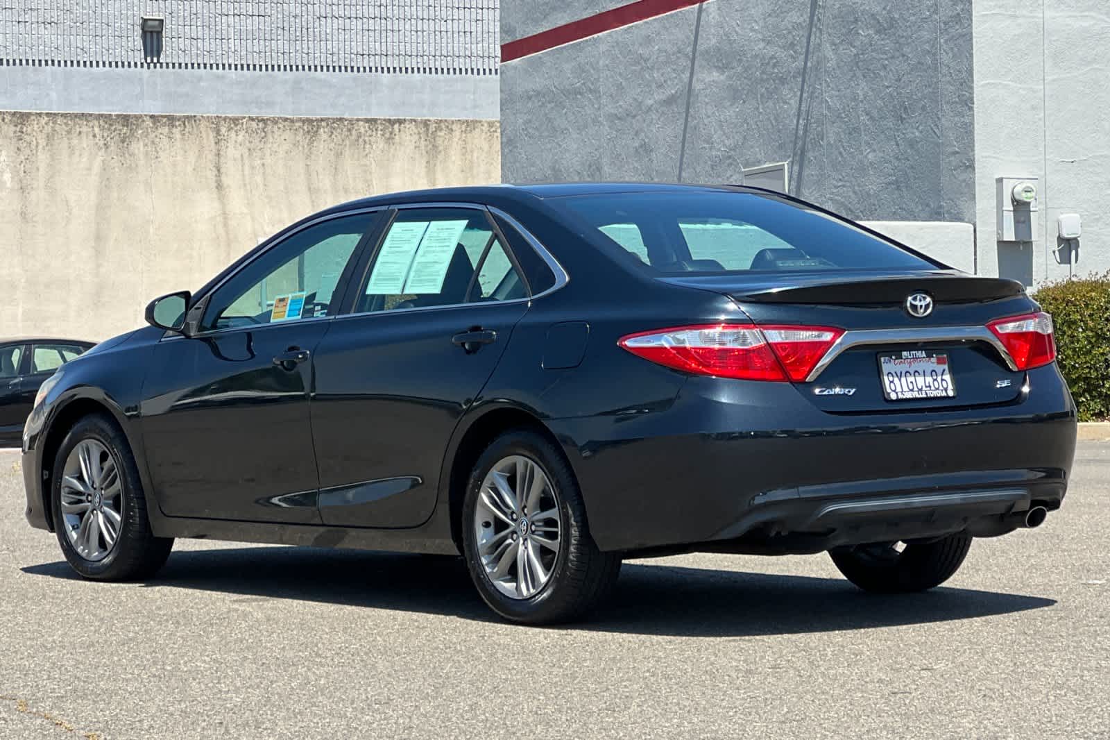 Thumbnail: 2017 Toyota Camry - 7