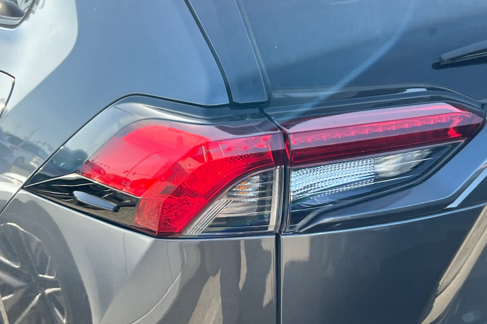 2021 Toyota RAV4 XLE 15