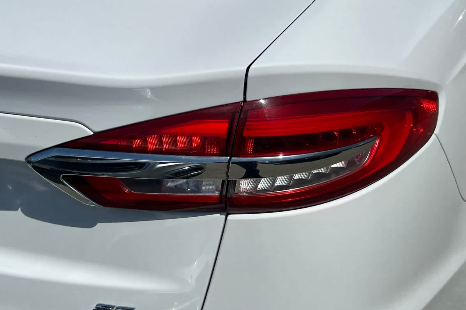 Thumbnail: 2020 Ford Fusion - 18