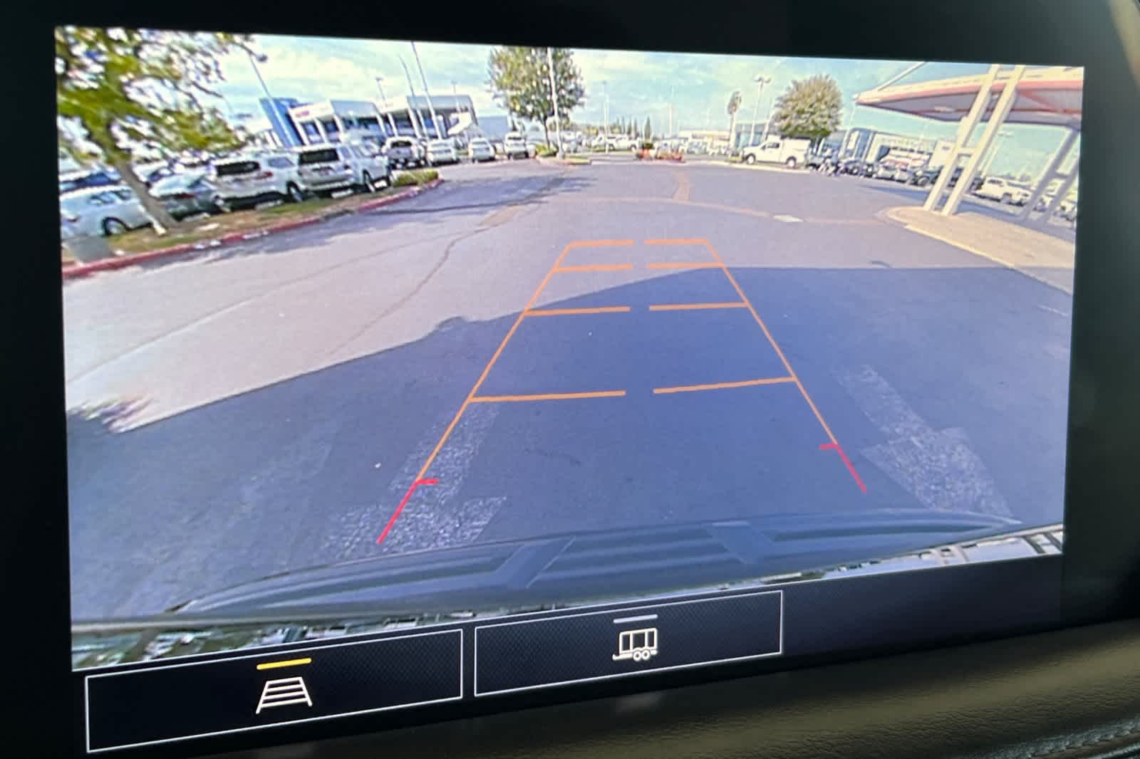 Thumbnail: 2021 Chevrolet Tahoe - 26