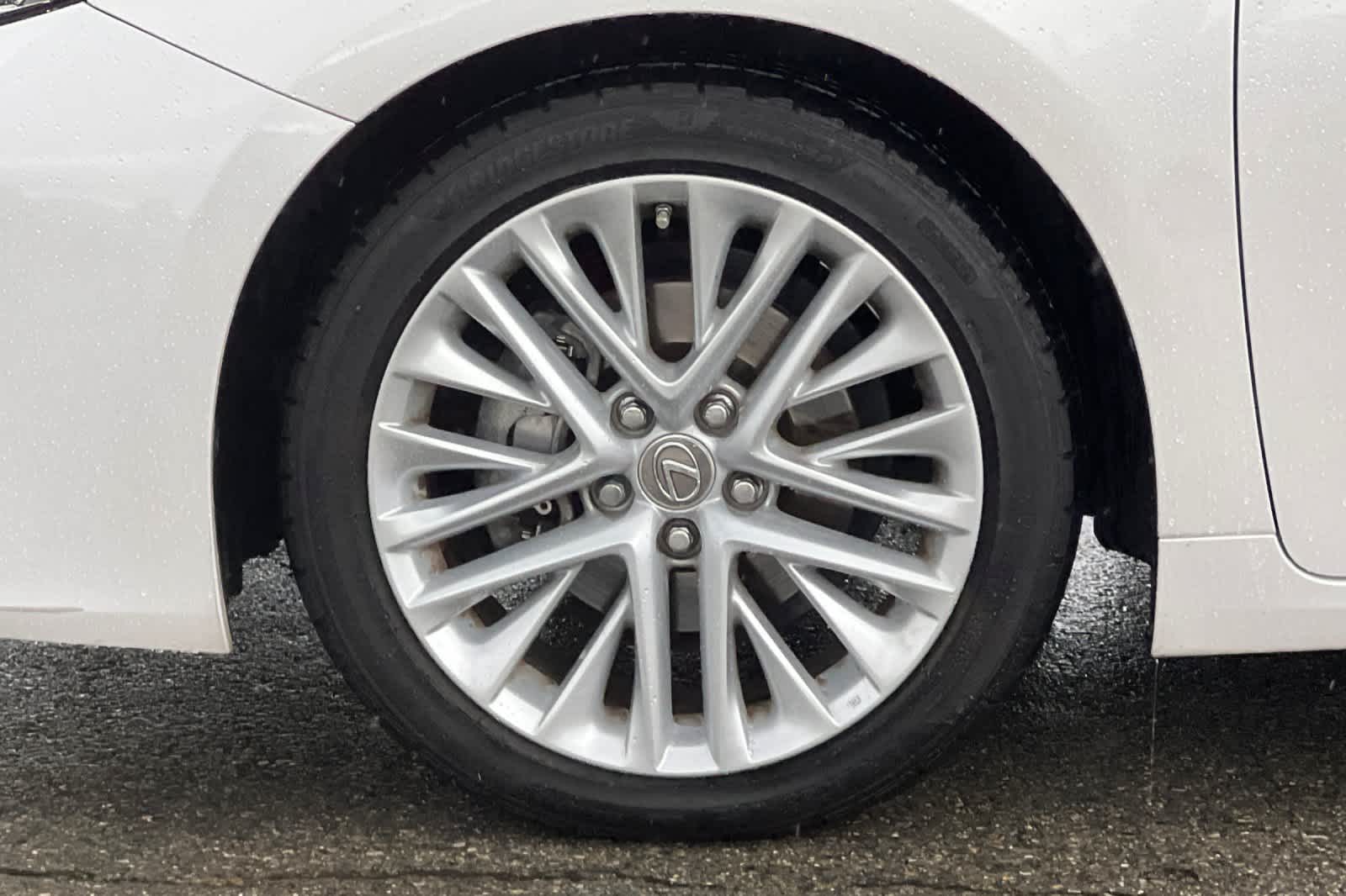 Thumbnail: 2018 Lexus ES - 31