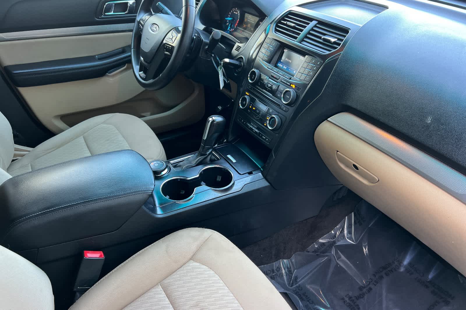 Thumbnail: 2017 Ford Explorer - 18