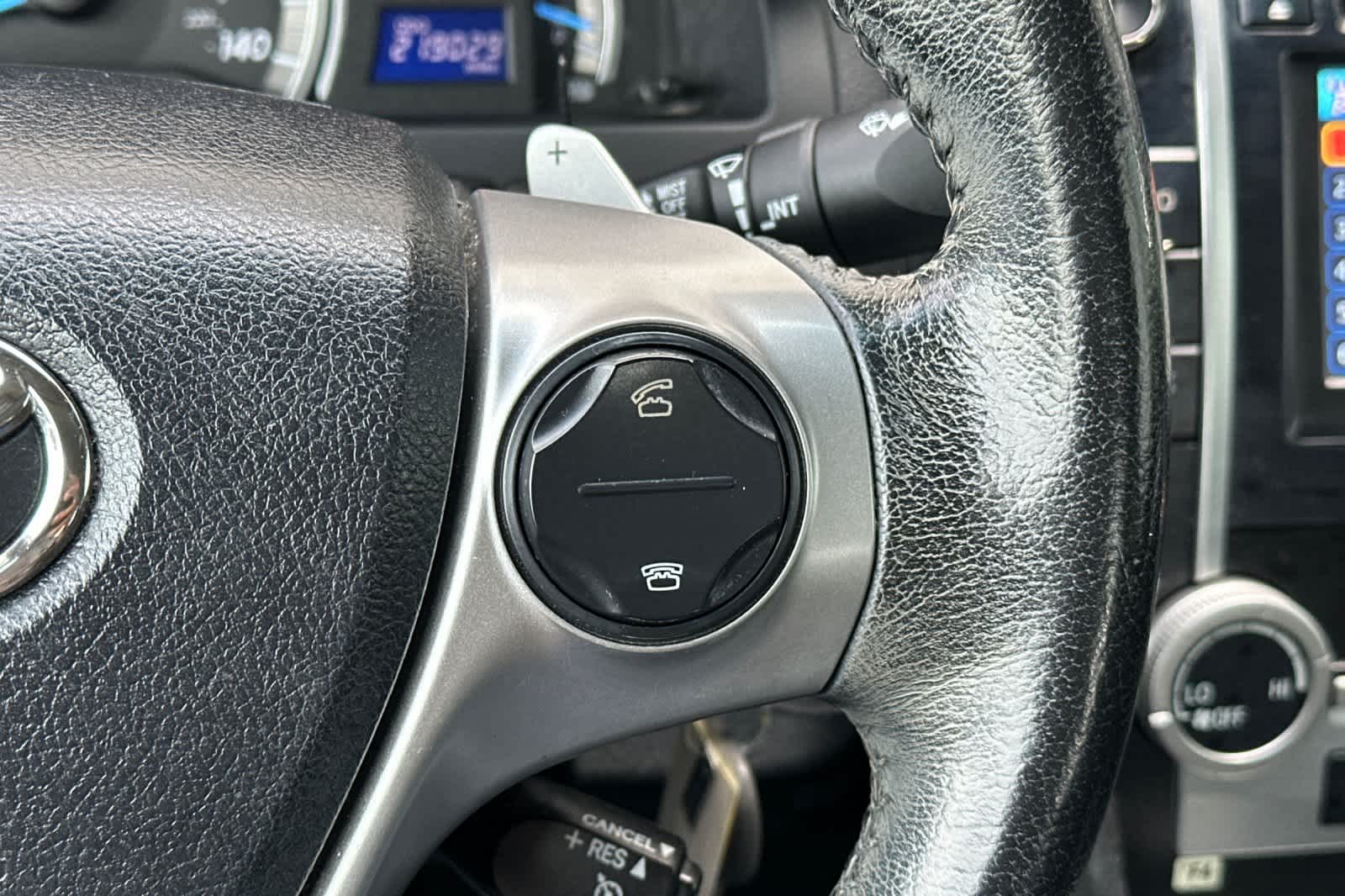 Thumbnail: 2014 Toyota Camry - 24