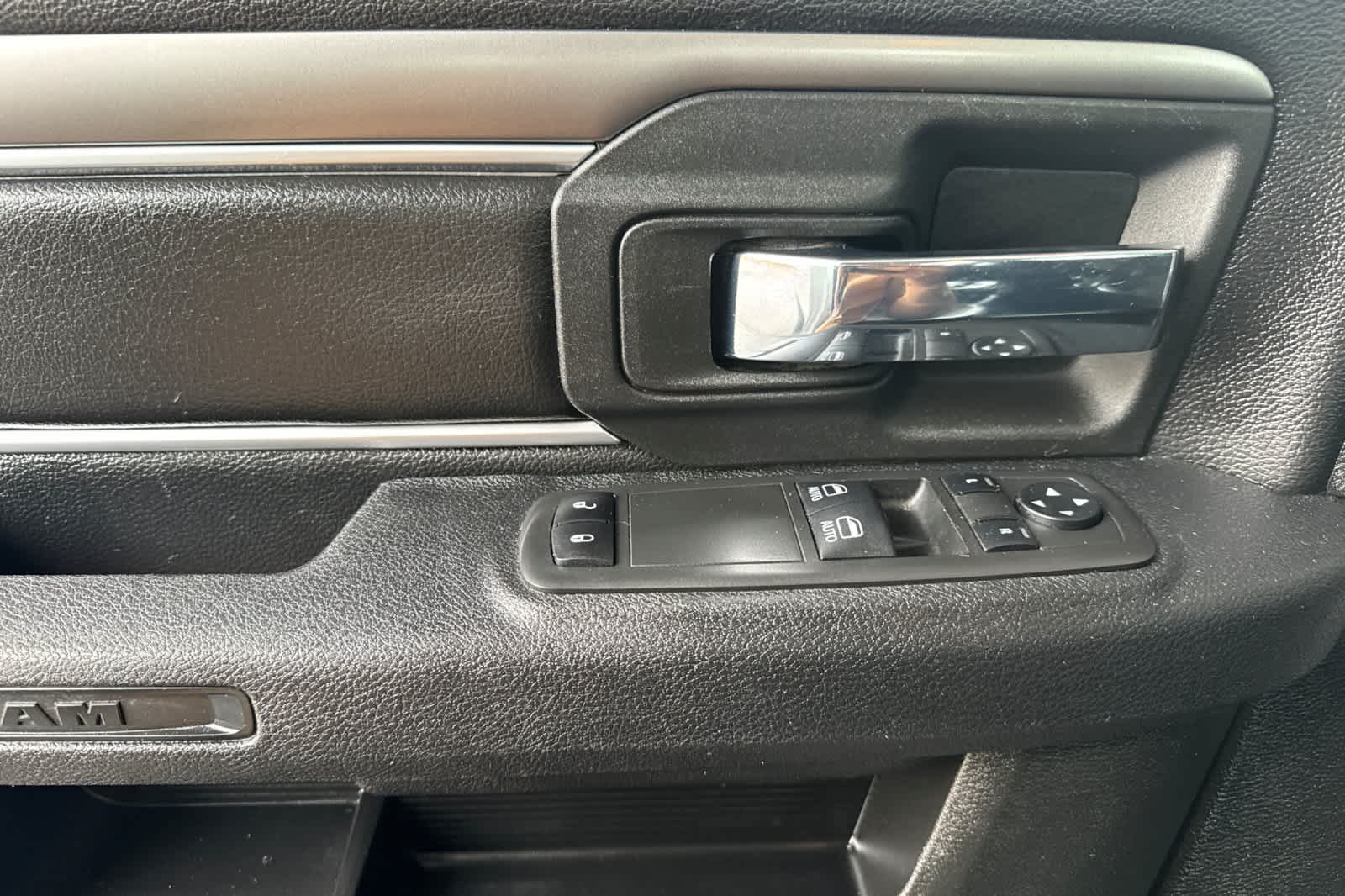 Thumbnail: 2022 RAM 1500 Classic - 11