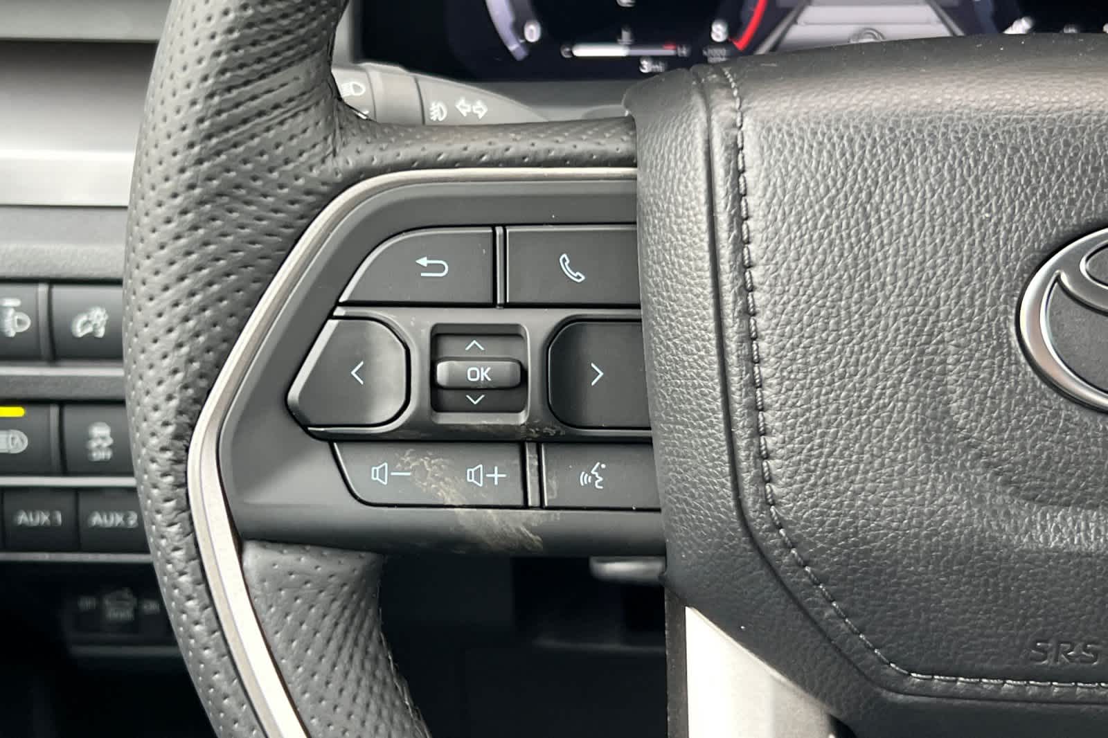 Thumbnail: 2025 Toyota Tacoma - 25