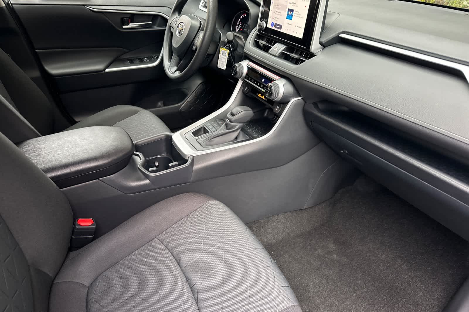 Thumbnail: 2025 Toyota RAV4 - 17