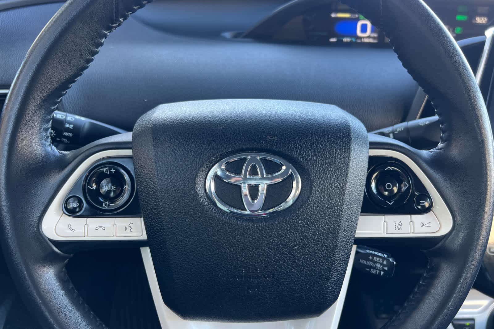 Thumbnail: 2017 Toyota Prius Prime - 25