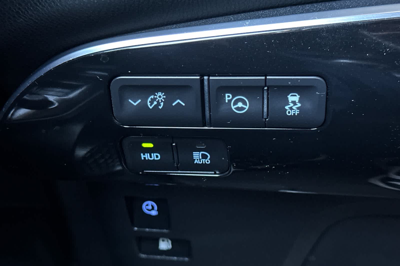 Thumbnail: 2021 Toyota Prius Prime - 32