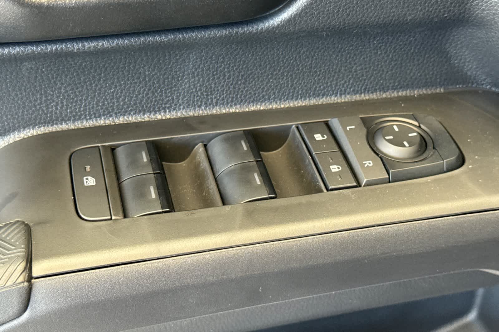 Thumbnail: 2025 Toyota Tacoma - 13