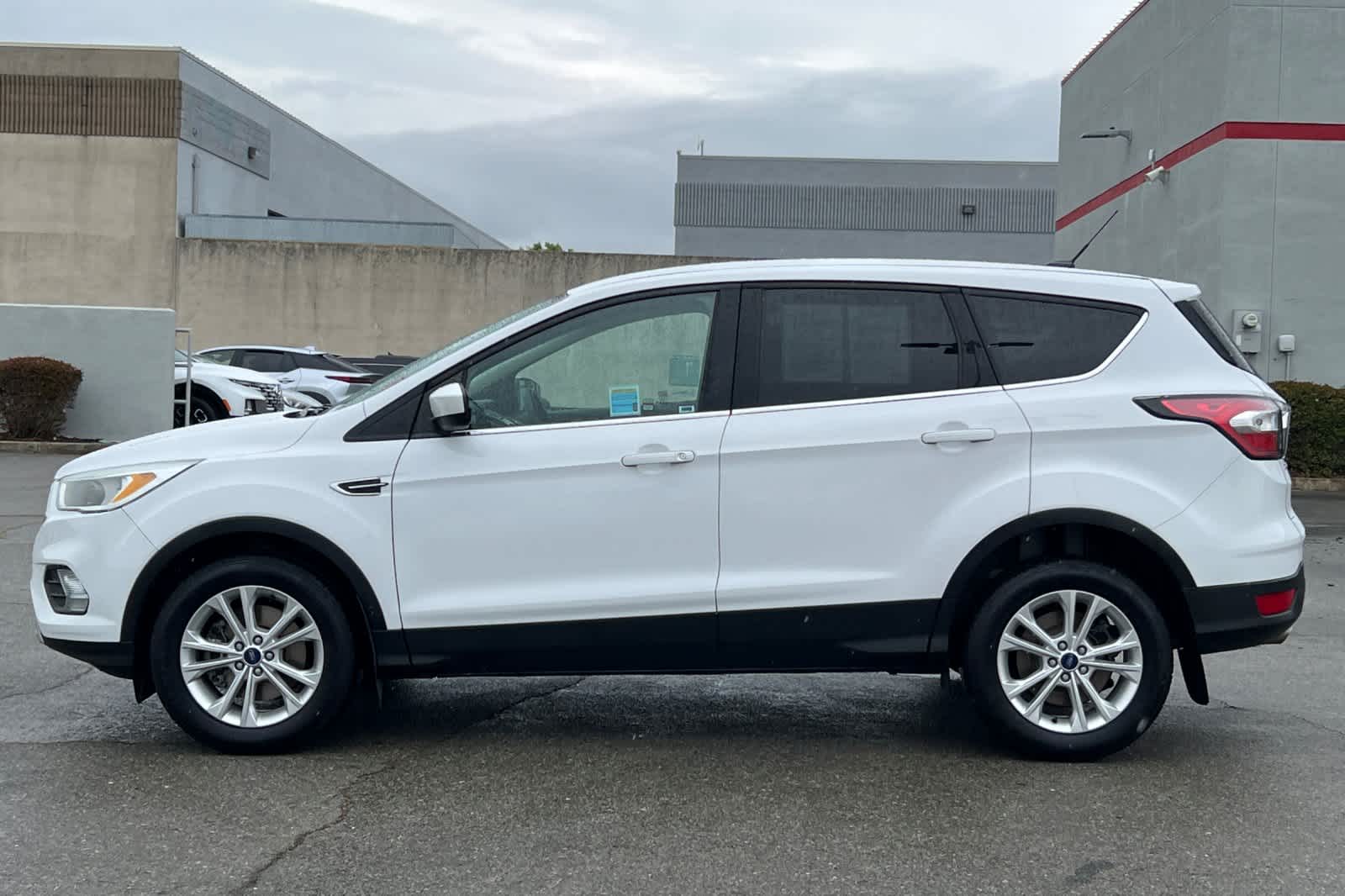 Thumbnail: 2017 Ford Escape - 8