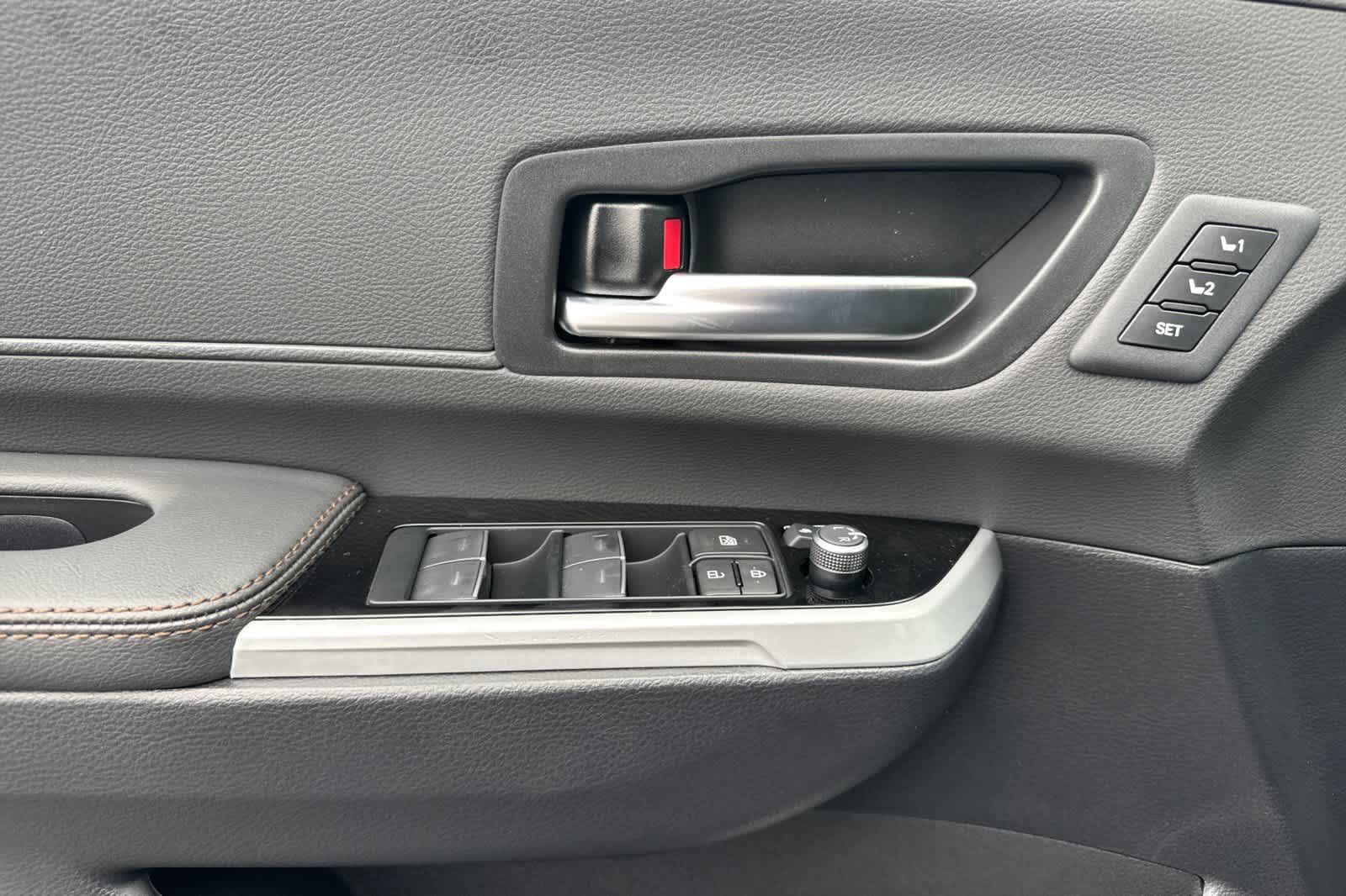 Thumbnail: 2026 Toyota Sienna - 12