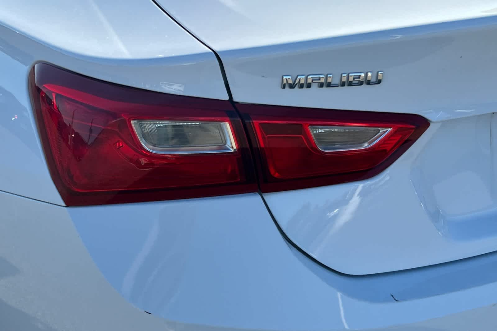 Thumbnail: 2023 Chevrolet Malibu - 15