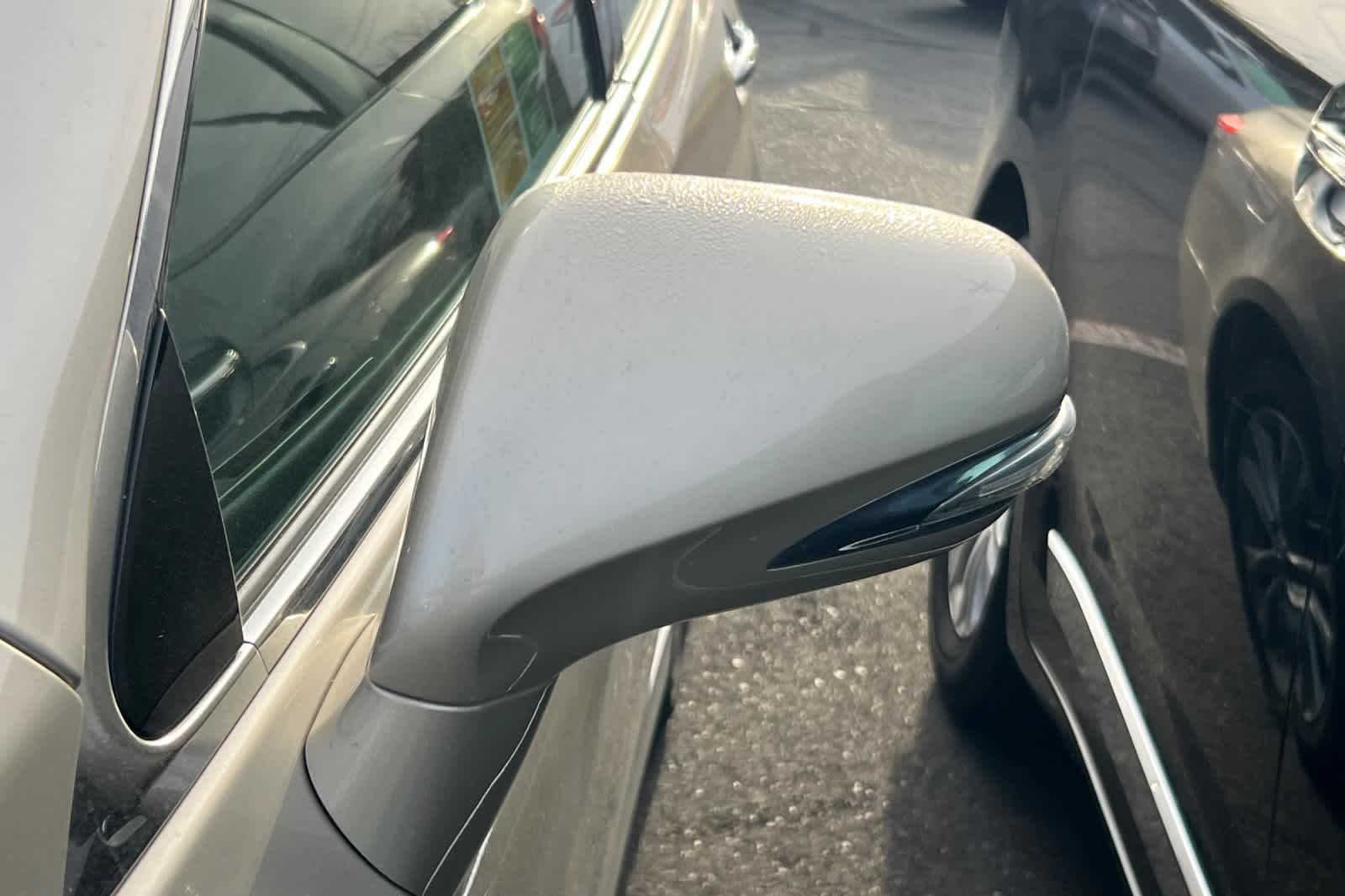 Thumbnail: 2010 Lexus ES - 21